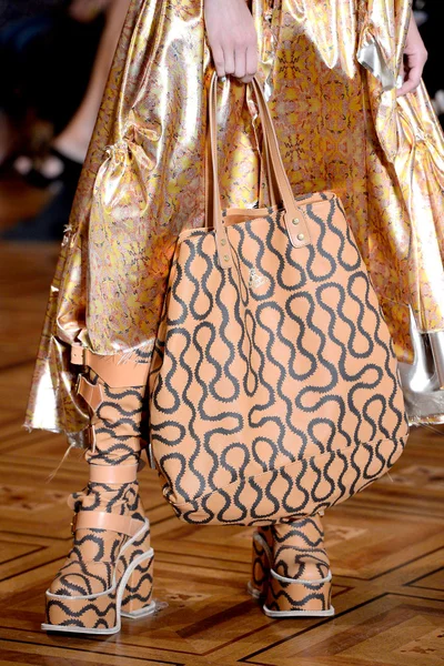 Look 72